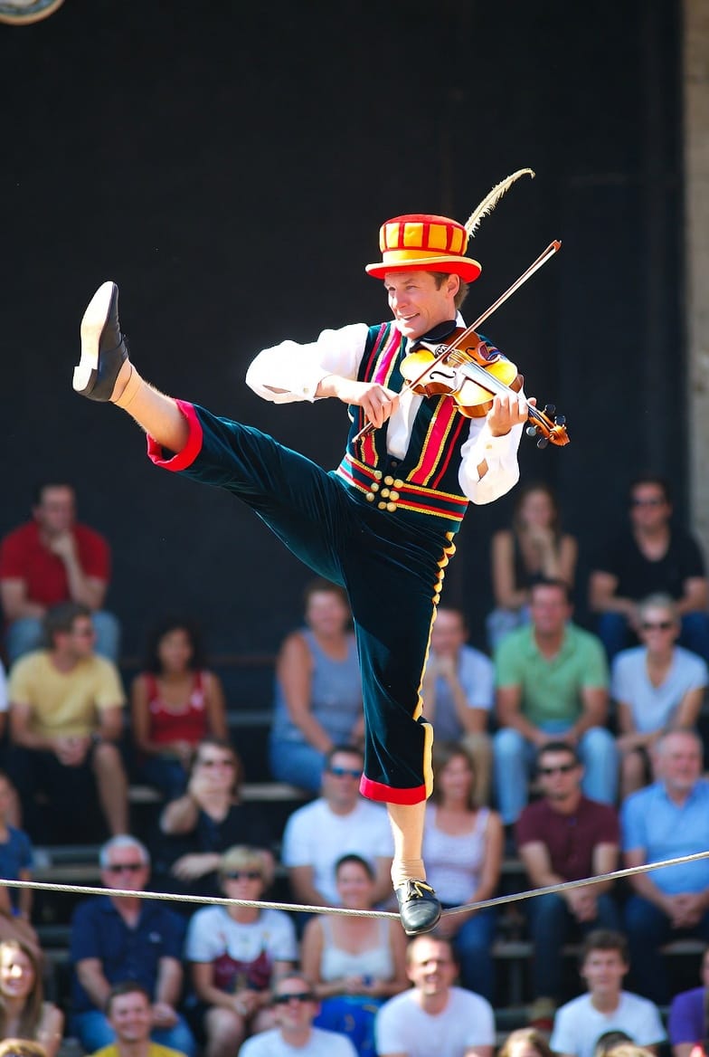 MI ABUELO CIRILO FUNAMBULISTA (MICRORRELATO)