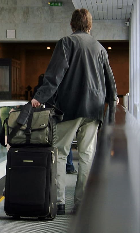 ALGUNOS HIJOS SE ENCUENTRAN TAN BIEN EN EL HOGAR DE SUS PADRES (RELATO)