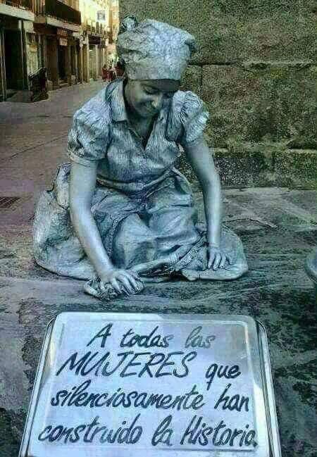 ¡A TODAS LAS MUJERES, GRACIAS POR LOS MILLONES DE COSAS QUE NOS HABÉIS DADO ADEMÁS DE LA VIDA!