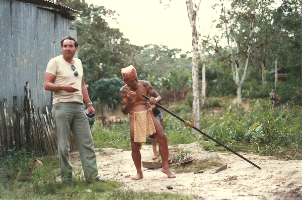 EL VIEJO SEORANG TERAN ME ENSEÑÓ A CAZAR CON CERBATANA (VIAJES)