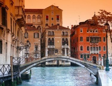 EL PUENTE DE LAS TETAS (POEMA)