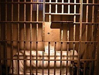 DOS RECLUSOS (RELATO NEGRO)