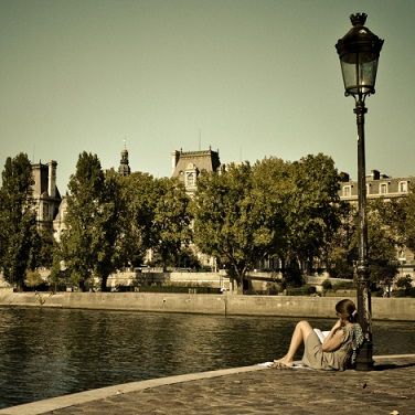 BARRIO CÉNTRICO DE UNA CIUDAD (RELATO NEGRO)